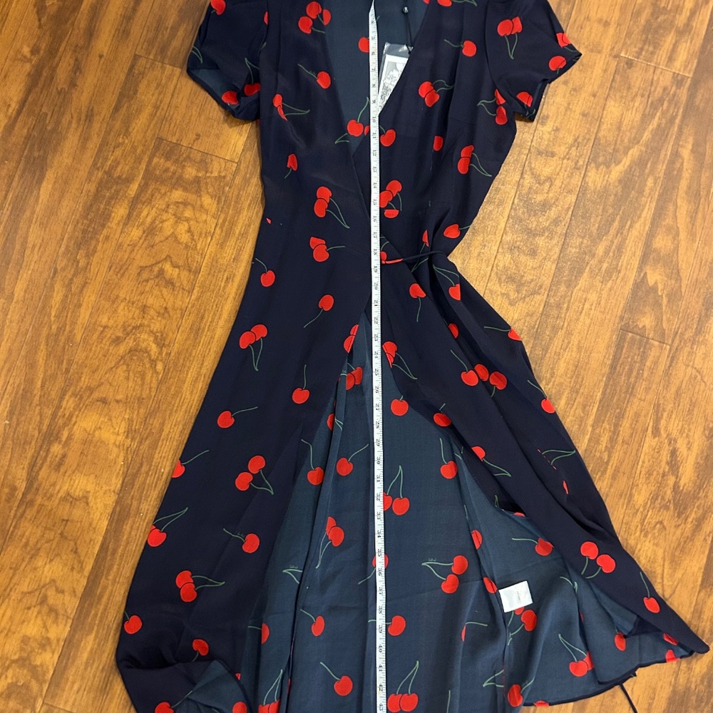 Realisation Par - The Teale dress in Wild Cherry - size M - 100% silk - NWT - Picture 9 of 11